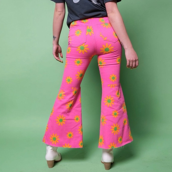 We The Free Youthquake Crop Flare Jeans Sz 31 Floral Print Pink Retro Pants - Picture 3 of 12